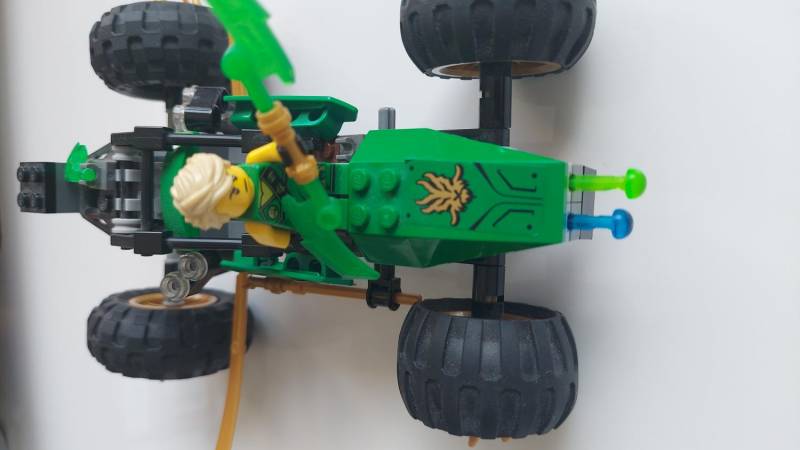 ox_lego-ninjago-dzunglowy-scigaczniszczyciel-anacondrai