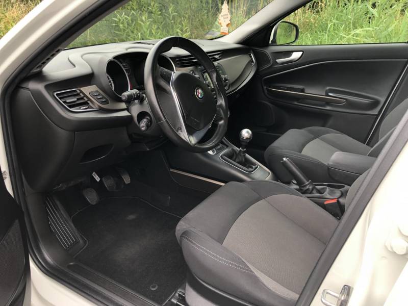 ox_sprzedam-alfa-romeo-giulietta