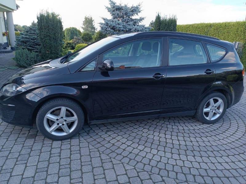 ox_sprzedam-seat-altea-xl-2010-r-19-tdi-105-km-bez-dpf-krajowy-1-wl