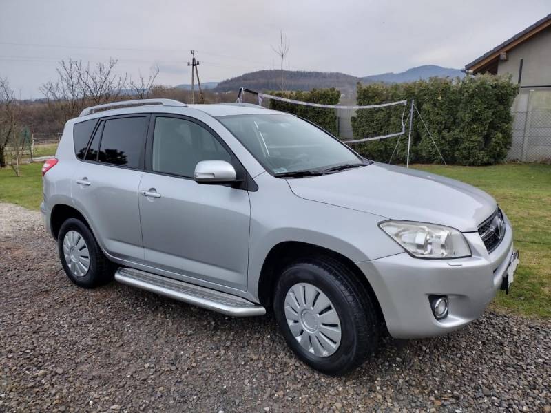 ox_sprzedam-toyota-rav4-4x4-rocznik-2009-przebieg-138tys
