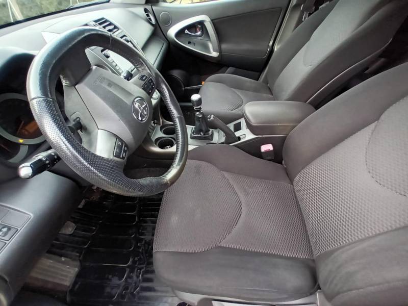 ox_sprzedam-toyota-rav4-4x4-rocznik-2009-przebieg-138tys