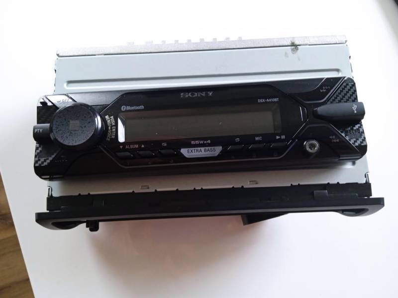 ox_radio-sony-bluetooth