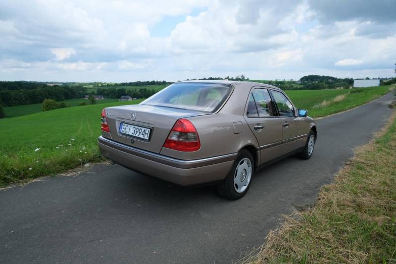 ox_mercedes-w202-c-klasa-elegance-stan-kolekcjonerski