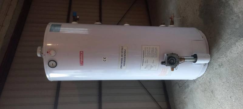 ox_uzywany-podgrzewacz-gazowy-z-wezownica-firmy-termica-120l