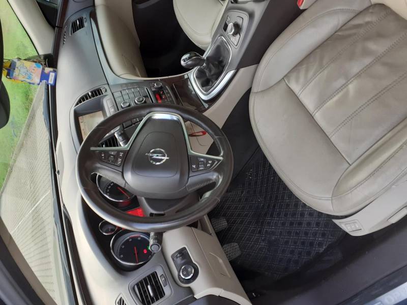 ox_opel-insignia-20-cdti