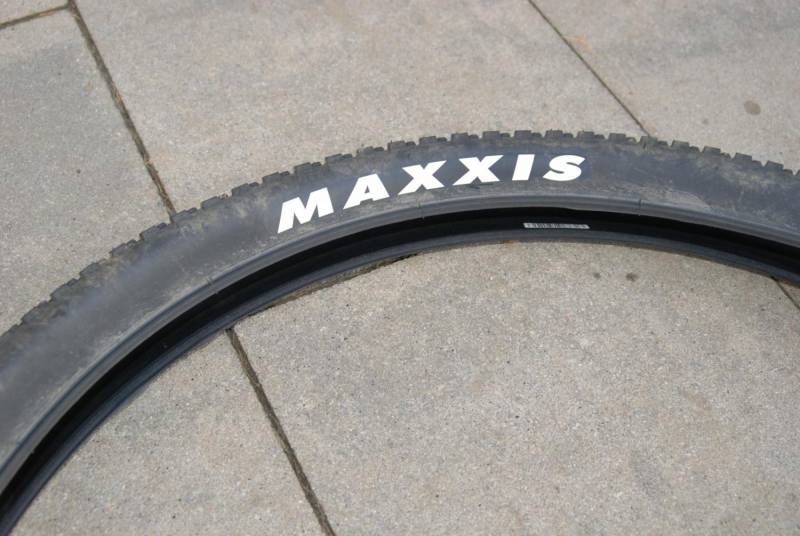 ox_opona-rowerowa-maxxis-ikon-29x22-65-psi-zwijana