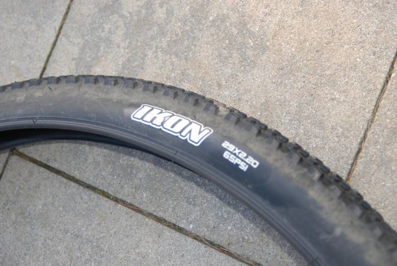 ox_opona-rowerowa-maxxis-ikon-29x22-65-psi-zwijana