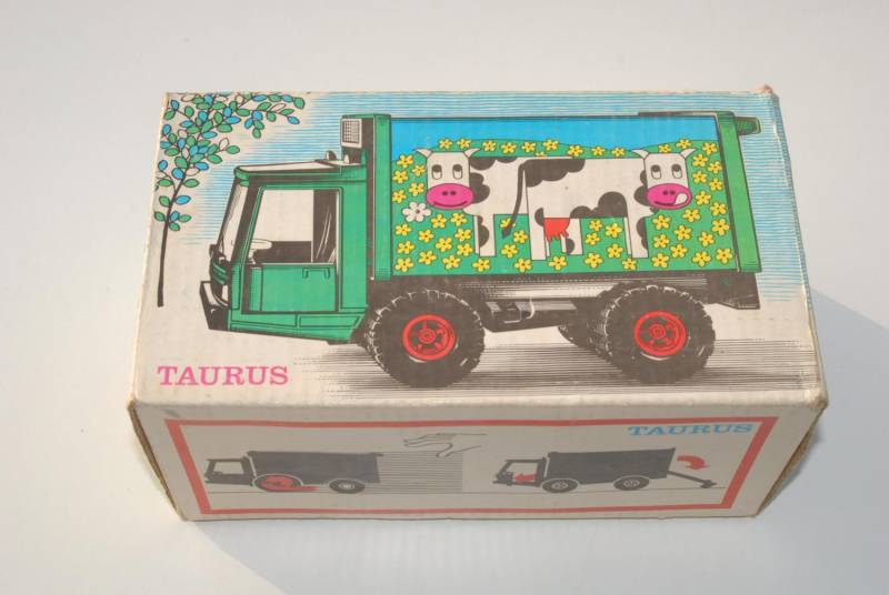 ox_stara-zabawka-ciezarowka-metalowy-grip-taurus-gdr-unikat