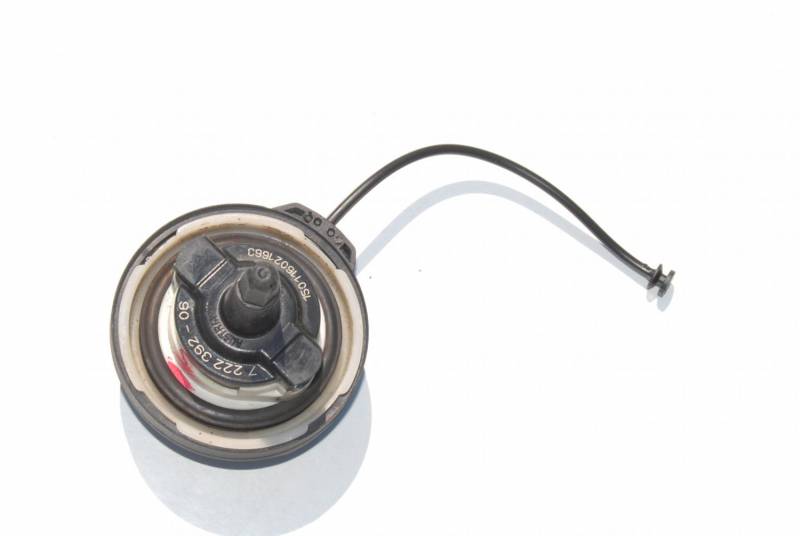 ox_oryginalny-korek-wlewu-paliwa-bmw-5-e60-e61-f01-f10-f11