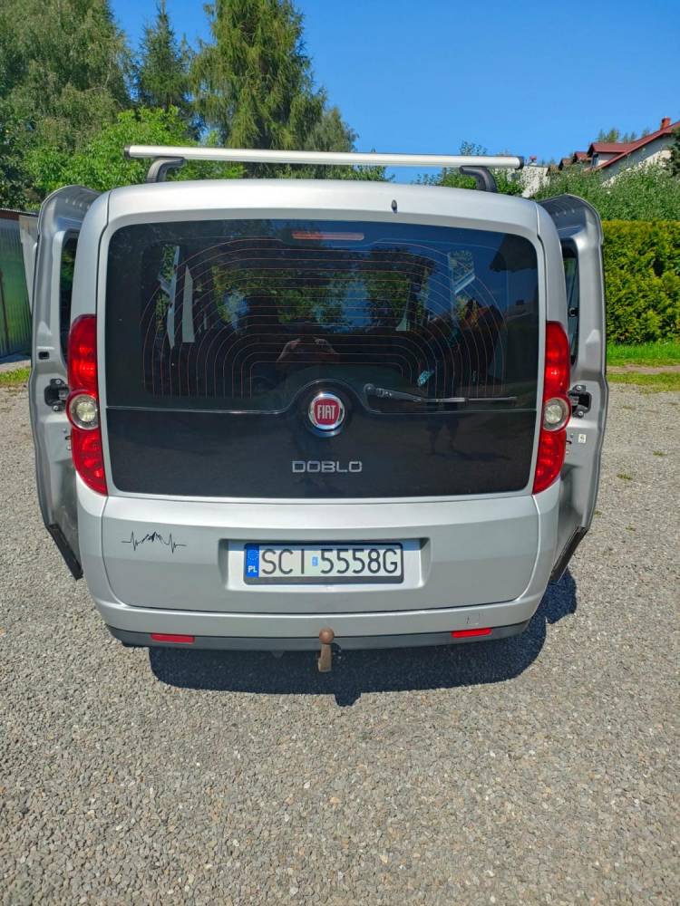 ox_fiat-doblo-2011-srebny-uzywany