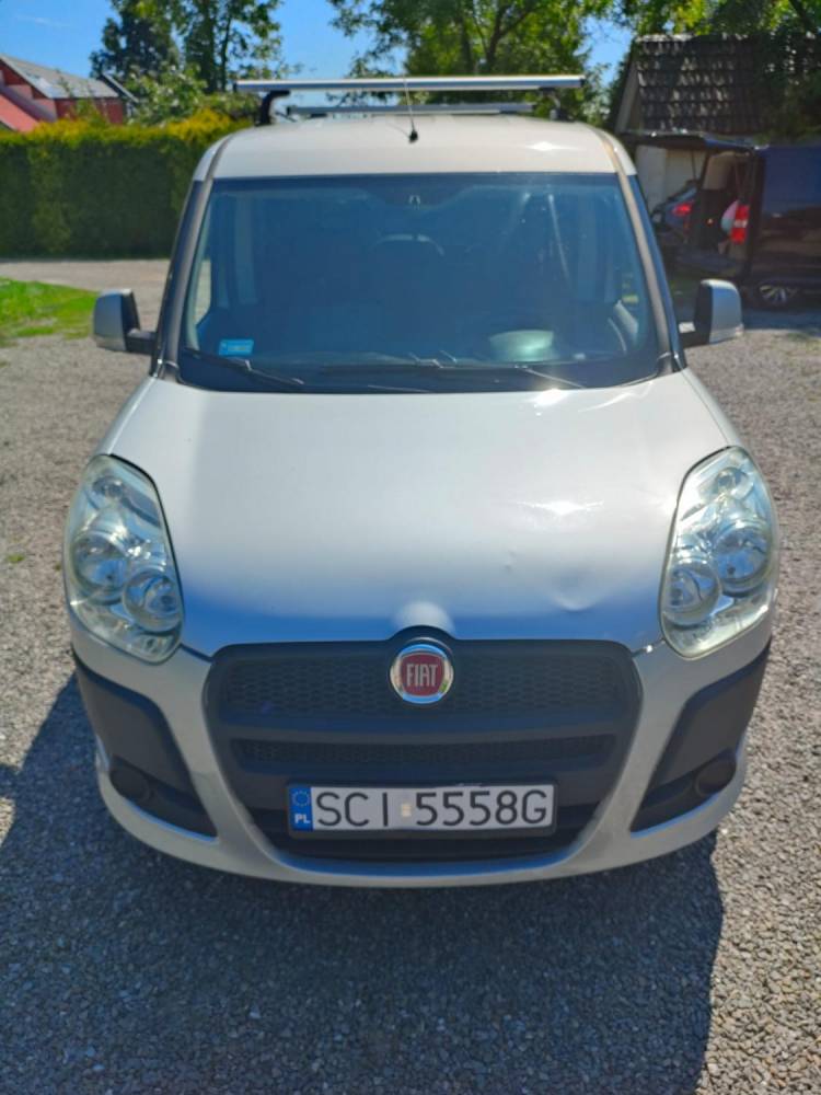 ox_fiat-doblo-2011-srebny-uzywany