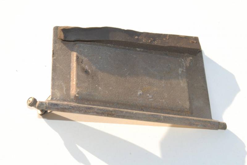 ox_oryginalna-klapka-wlotu-powietrza-fiat-126p-maluch