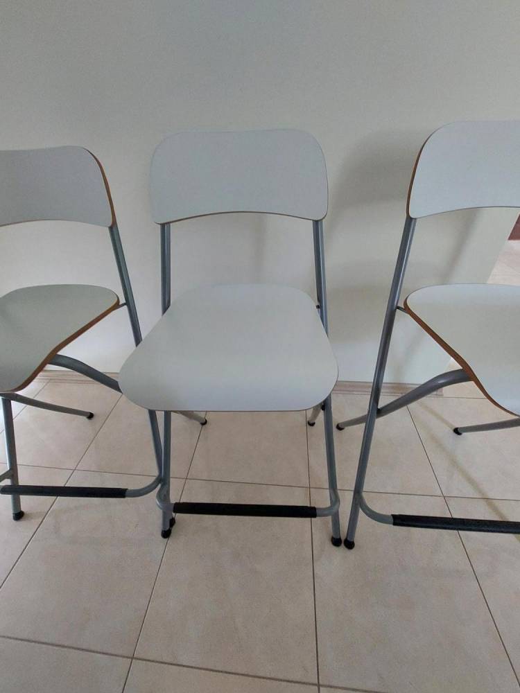ox_krzesla-ikea-taboret-wysoki-skladane-3-szt
