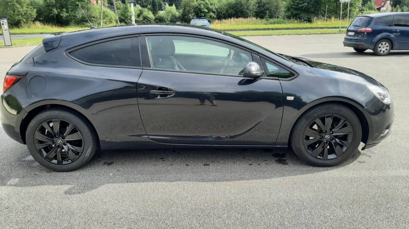 ox_opel-astra-j-gtc