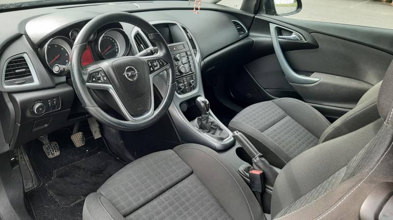 ox_opel-astra-j-gtc