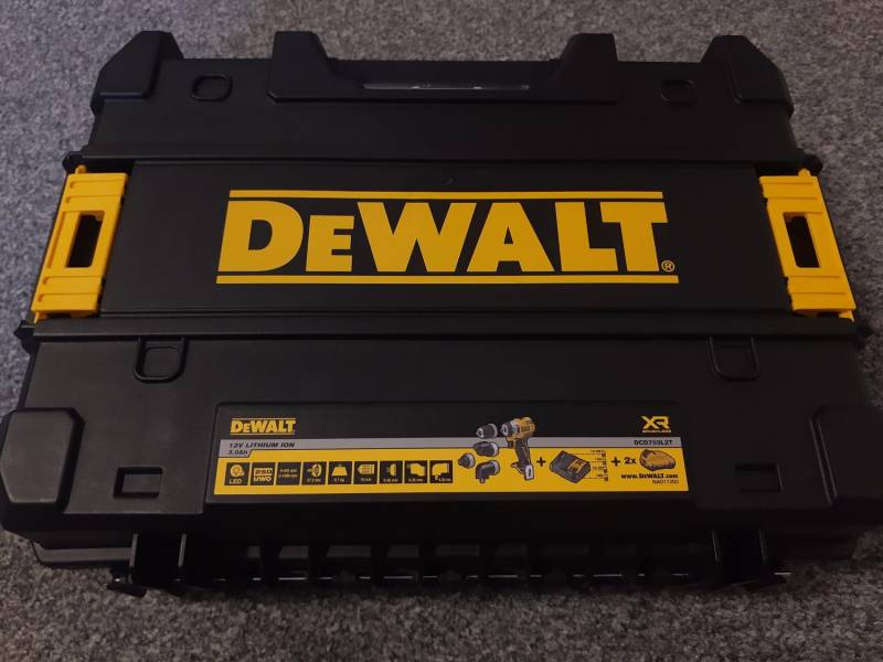 ox_wkretarka-12v-xr-dewalt-dcd703l2t-qw-4-glowice