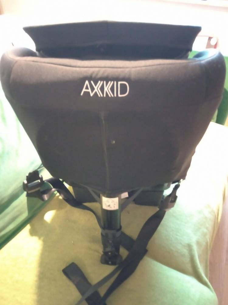 ox_fotelik-samochodowy-axkid-wolmax-9-25kg