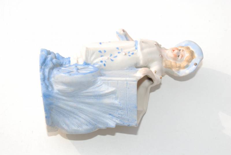 ox_stara-figurka-figurki-porcelanowa-wazoniki-wazoniki-dziewczyna-i-chlop