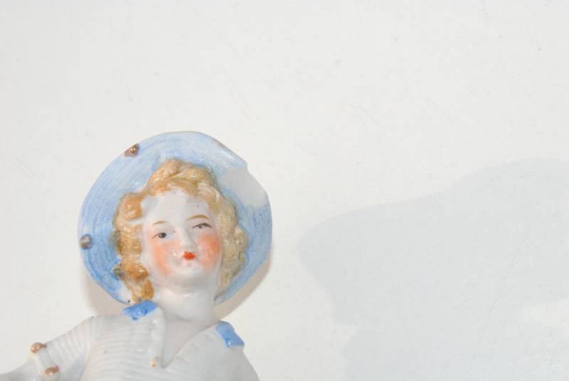ox_stara-figurka-figurki-porcelanowa-wazoniki-wazoniki-dziewczyna-i-chlop