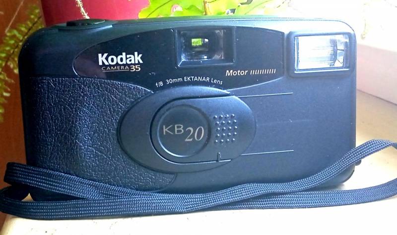 ox_aparat-fotograficzny-kodak-camera-35-kb20