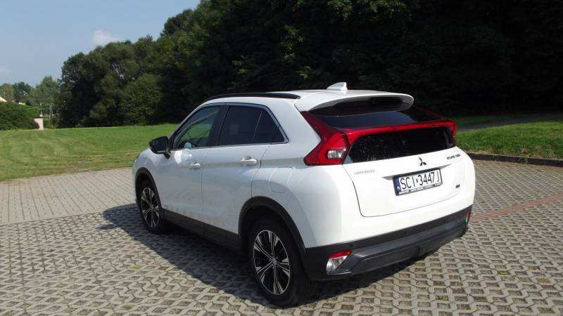 ox_mitsubishi-eclipse-cross