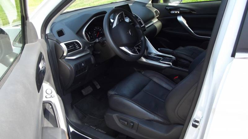 ox_mitsubishi-eclipse-cross