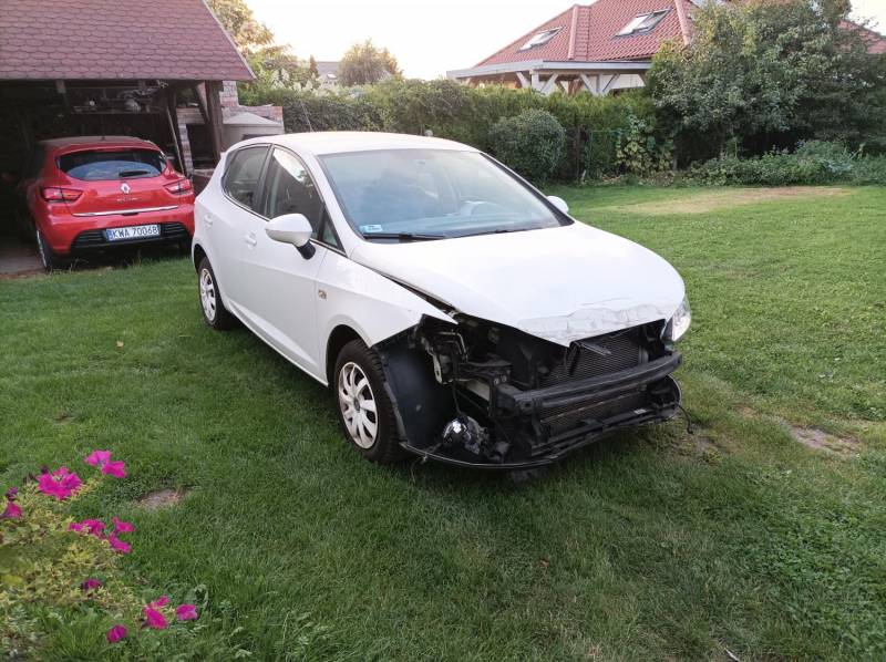 ox_seat-ibiza-12-tsi-benzyna-2011-r-105-km-uszkodzony