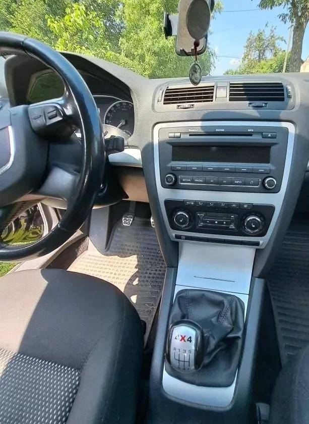 ox_skoda-octavia-combi-18-tsi-scout-4x4