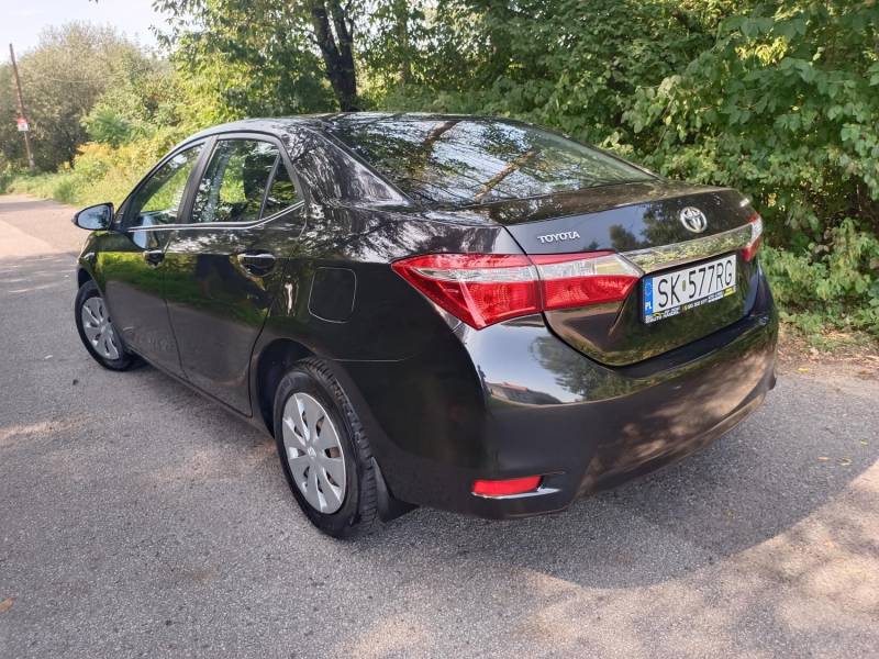 ox_toyota-corolla-e16-16-2014r-72-000km