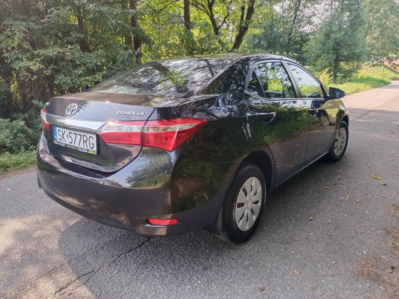 ox_toyota-corolla-e16-16-2014r-72-000km