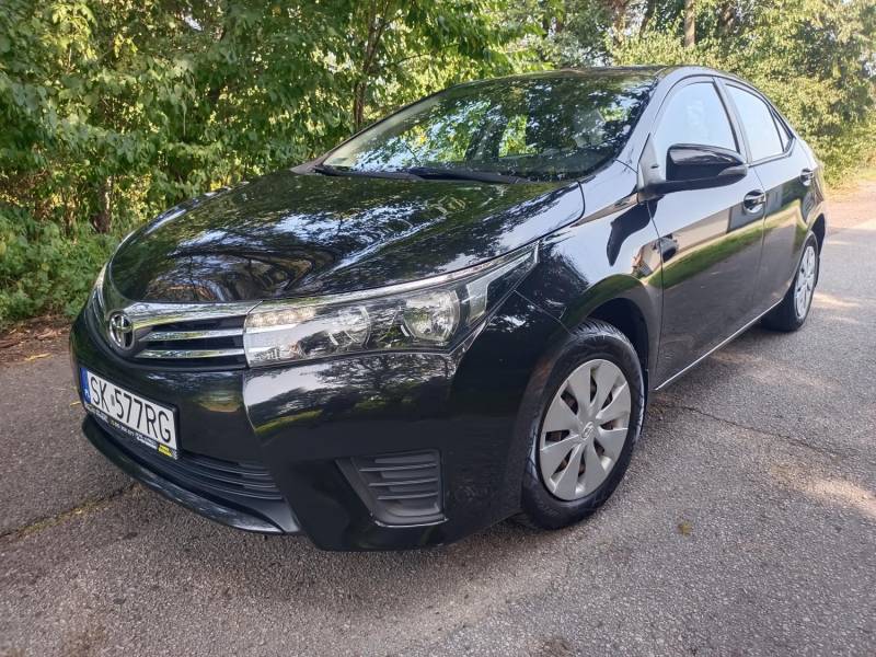 ox_toyota-corolla-e16-16-2014r-72-000km