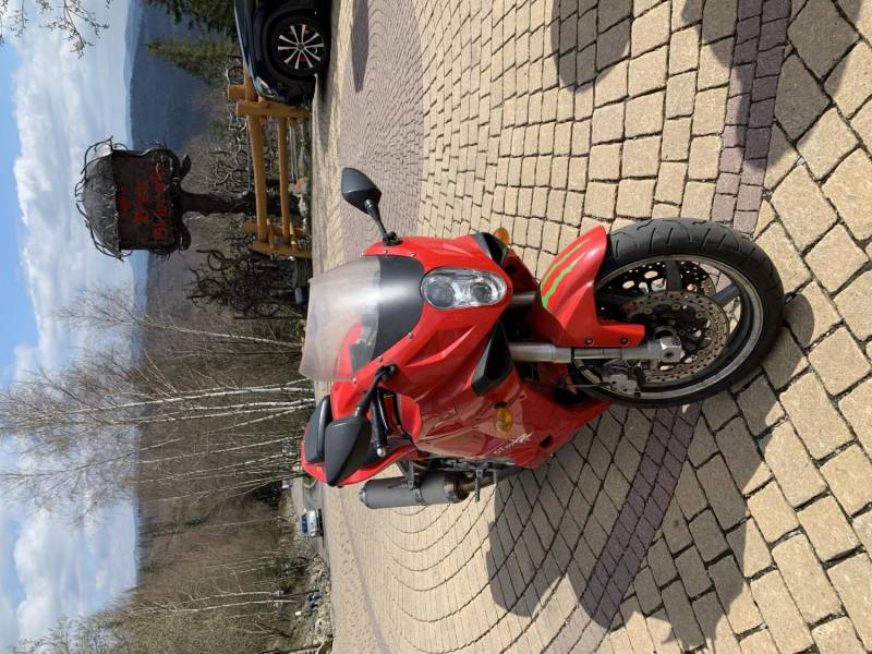ox_motocykl-hyosung-gt-650-r
