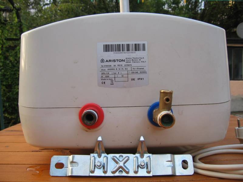 ox_bojler-ariston-10l-1200-w