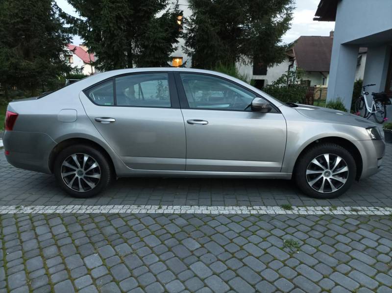 ox_skoda-octavia-iii-14-tsi-benzyna-krajowa-134-tys-km