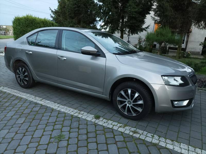 ox_skoda-octavia-iii-14-tsi-benzyna-krajowa-134-tys-km