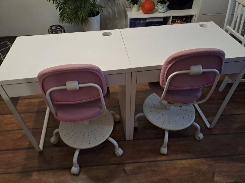 ox_dwa-biurka-krzesla-ikea