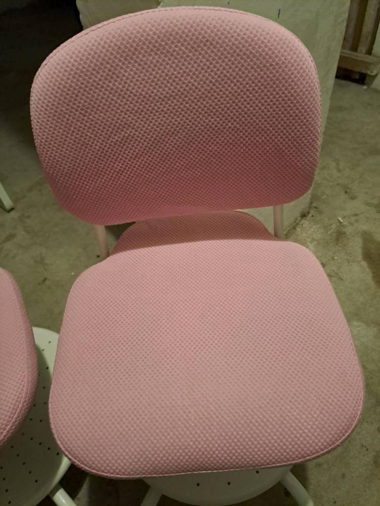 ox_dwa-biurka-krzesla-ikea