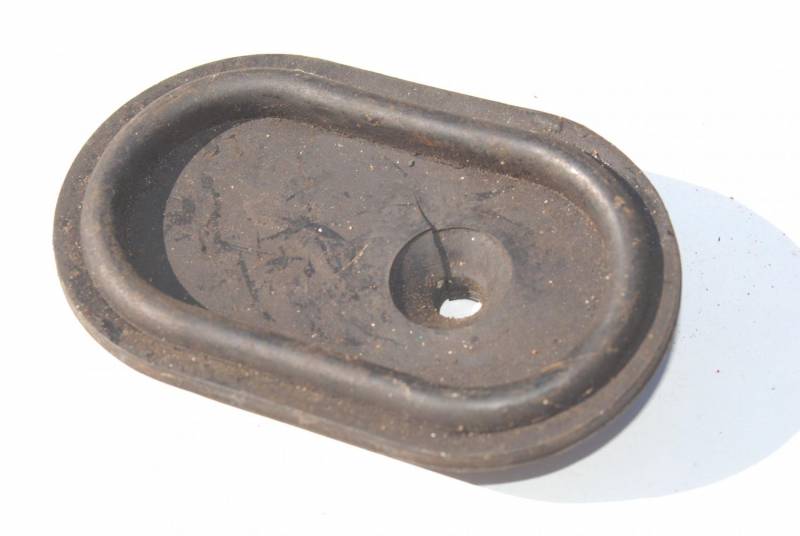 ox_gumowa-zaslepka-linki-predkosciomierza-licznika-przelotka-fiat-126p