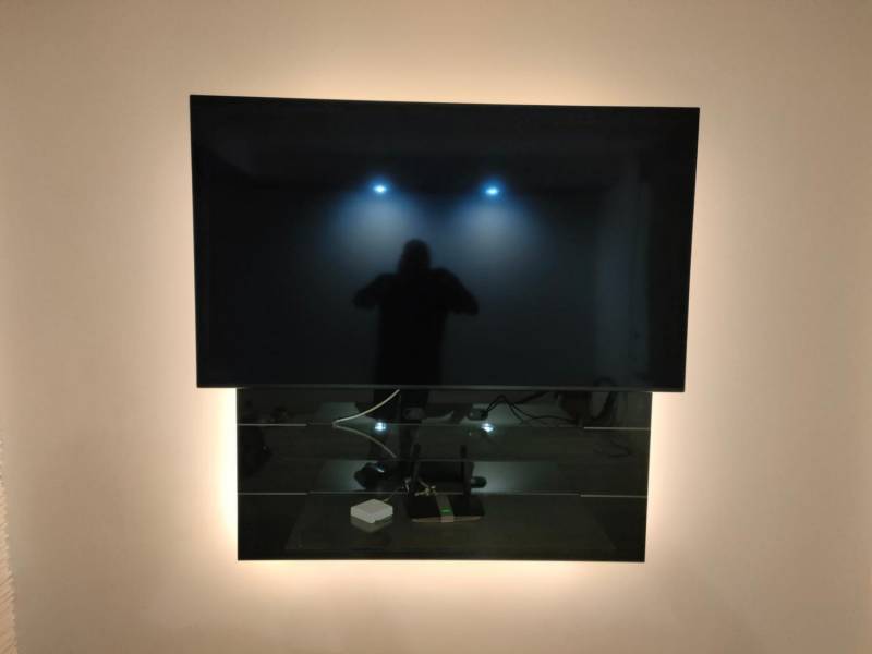 ox_panel-pod-telewizor