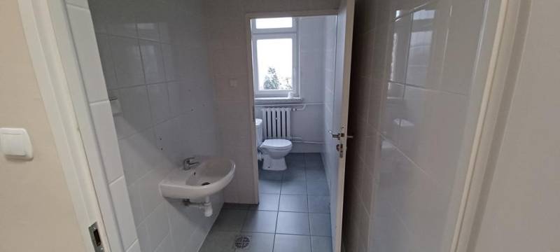 ox_lokal-uzytkowy-w-centrum-debowca-najem