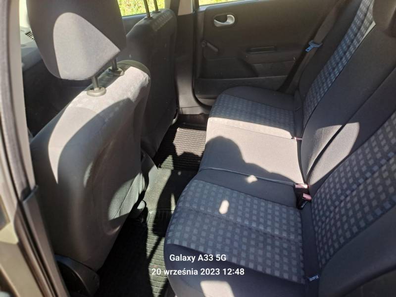 ox_sprzedam-renault-megane-ii
