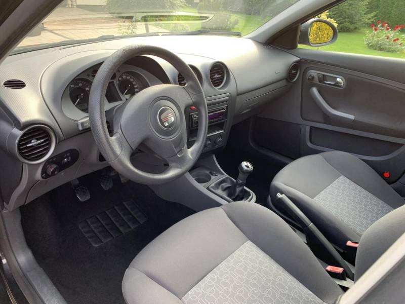 ox_seat-ibiza-12-benzyna-klimatyzacja-rok-2008-przebieg-134-tys-km