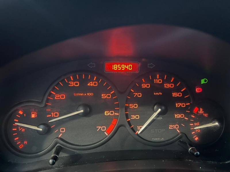 ox_sprzedam-peugeot-206