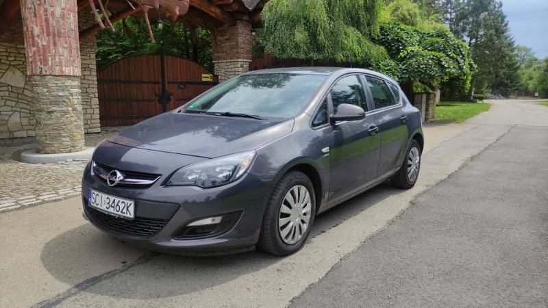 ox_sprzedam-opel-astra-j-2013r