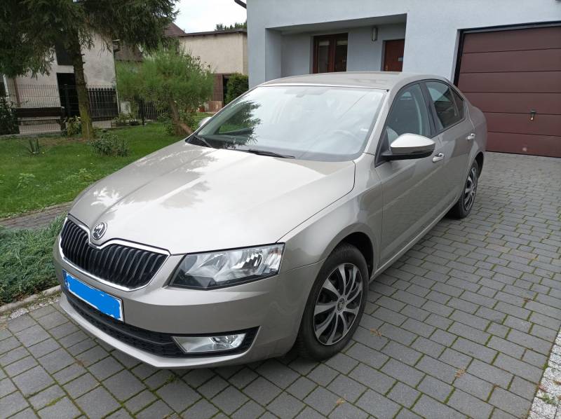 ox_skoda-octavia-iii-14-tsi-benzyna-2013-krajowa-134-tys-km