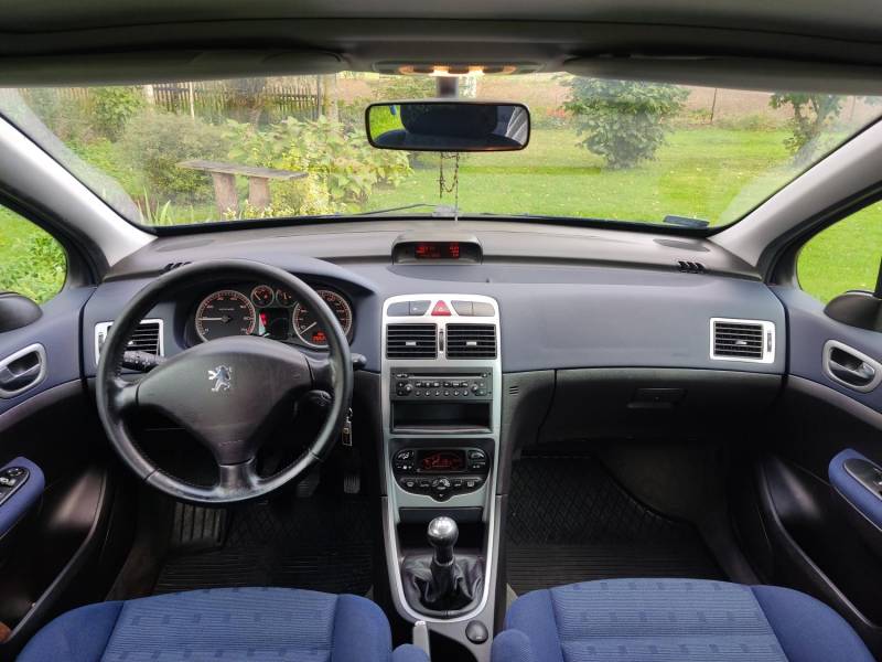 ox_peugeot-307-sw-stan-bdb-2003-rok