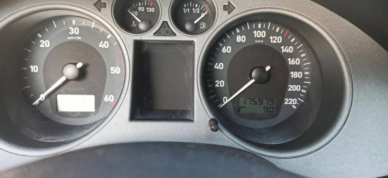 ox_sprzedam-seat-ibiza-2008r-14tdi