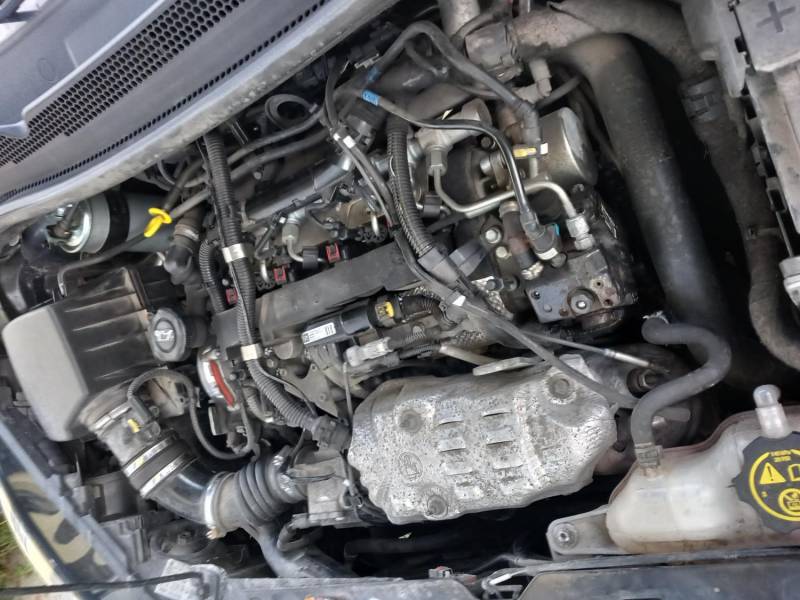 ox_opel-corsa-2015-13-diesel-wersja-e-bezawaryjny-opony-latozima