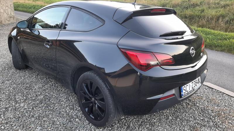 ox_opel-astra-j-gtc