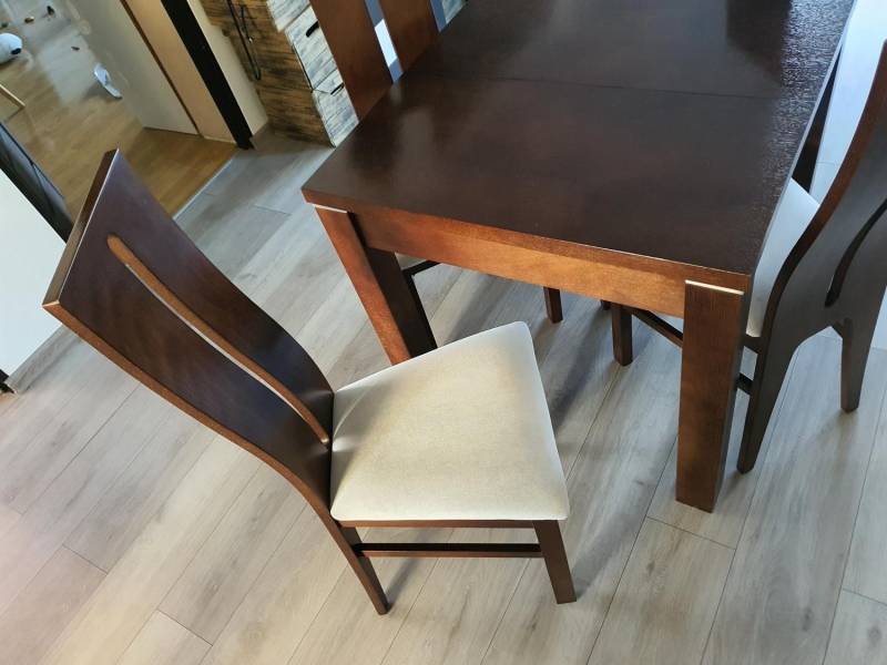 ox_stol-do-jadalni-w-kolorze-wenge-rozkladany-z-80cm-do-280cm-z-krzeslami
